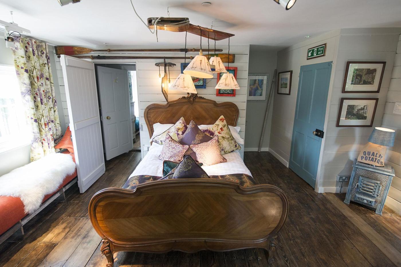 The Woolpack Inn Wavehorne エクステリア 写真